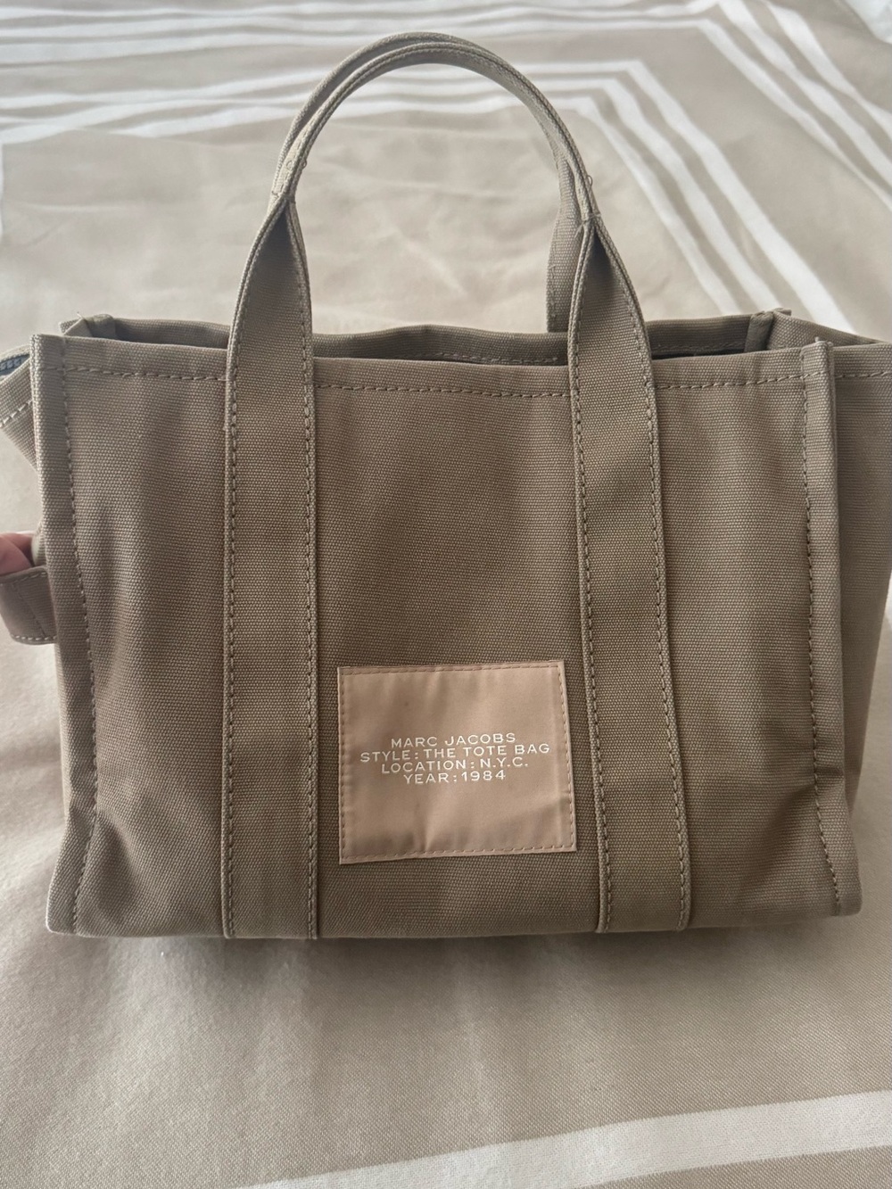 Marc Jacobs The Tote Bag in Taupe with White Logo - Picture 3 of 5